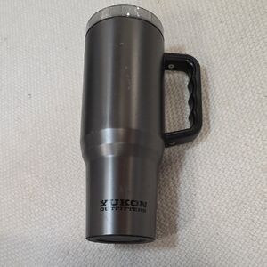 Yukon Outfitters Gray Travel Mug